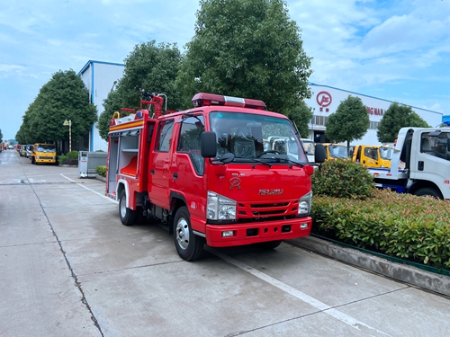 裝水1噸的小型泡沫消防車來了？1噸的小型泡沫消防車多少錢？