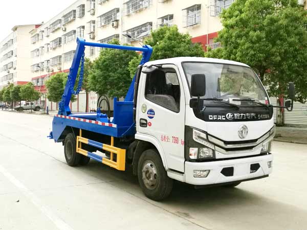 國(guó)六東風(fēng)小多利卡擺臂式垃圾車