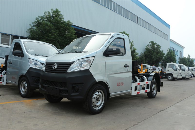 長(zhǎng)安3方CLW5021ZXXS5型車(chē)廂可卸式垃圾車(chē)